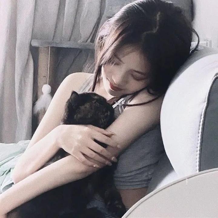黑白姊妹